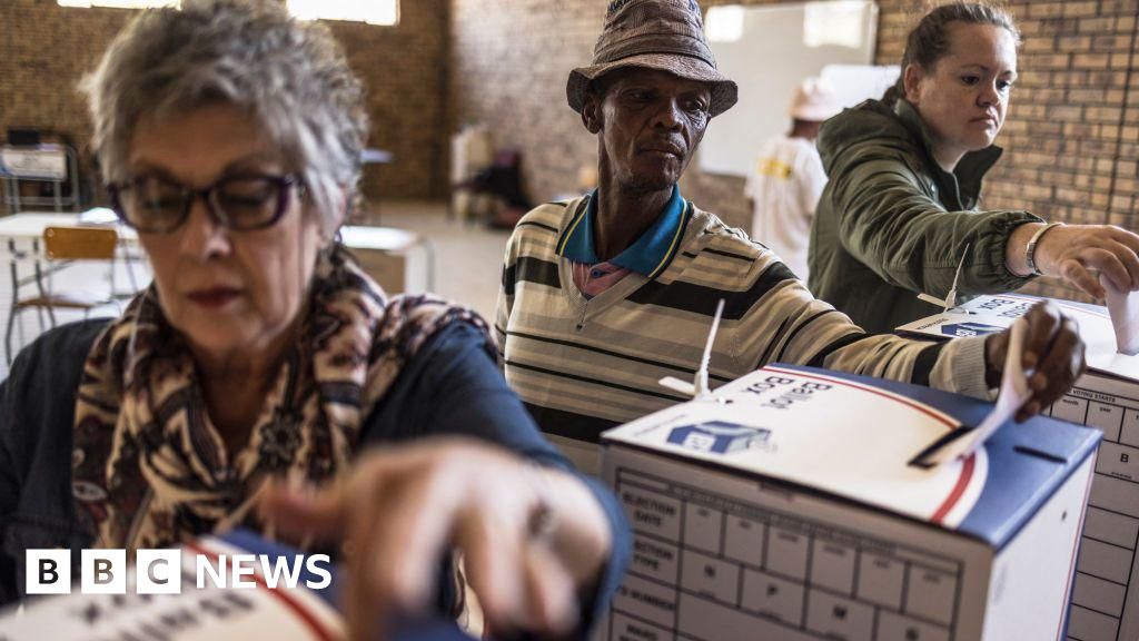 Counting under way after pivotal poll