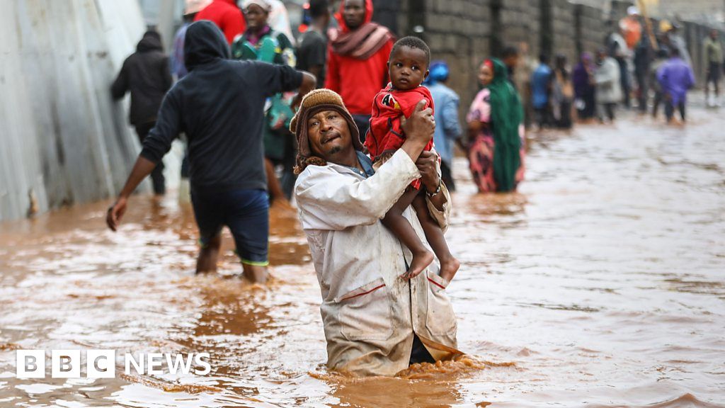 Loads of 1000’s grapple with East Africa floods