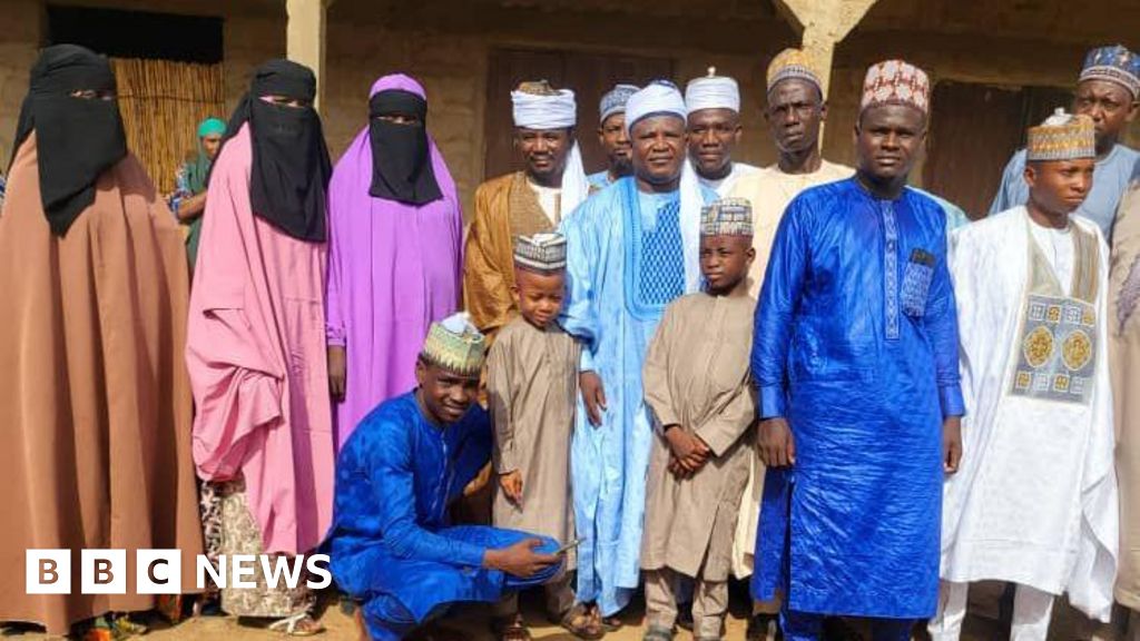 Orphans married off in Nigeria after mass wedding outcry