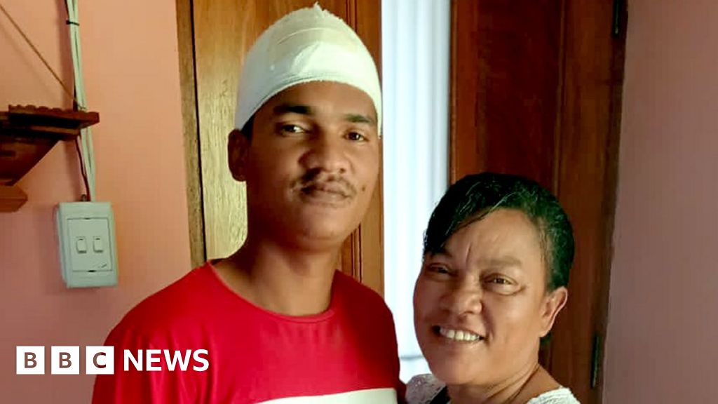 South Africa building collapse: How I survived under the rubble in George