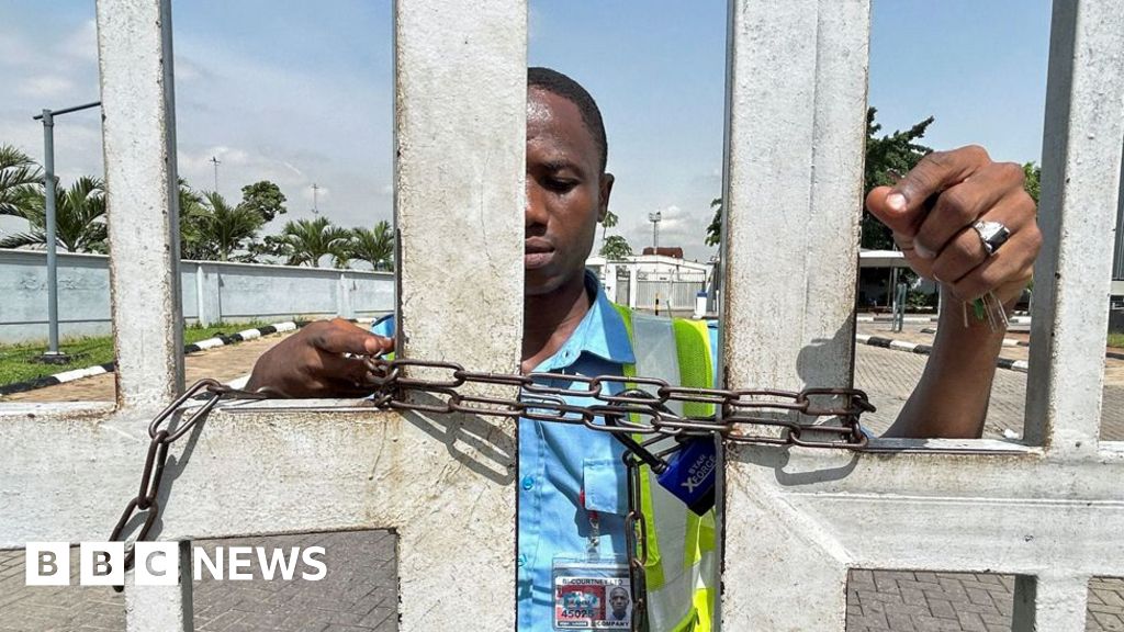 Labour unions suspend Nigeria strike