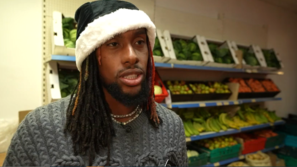 Alex Iwobi: Fulham and Nigeria megastar performs Santa together with his Christmas store