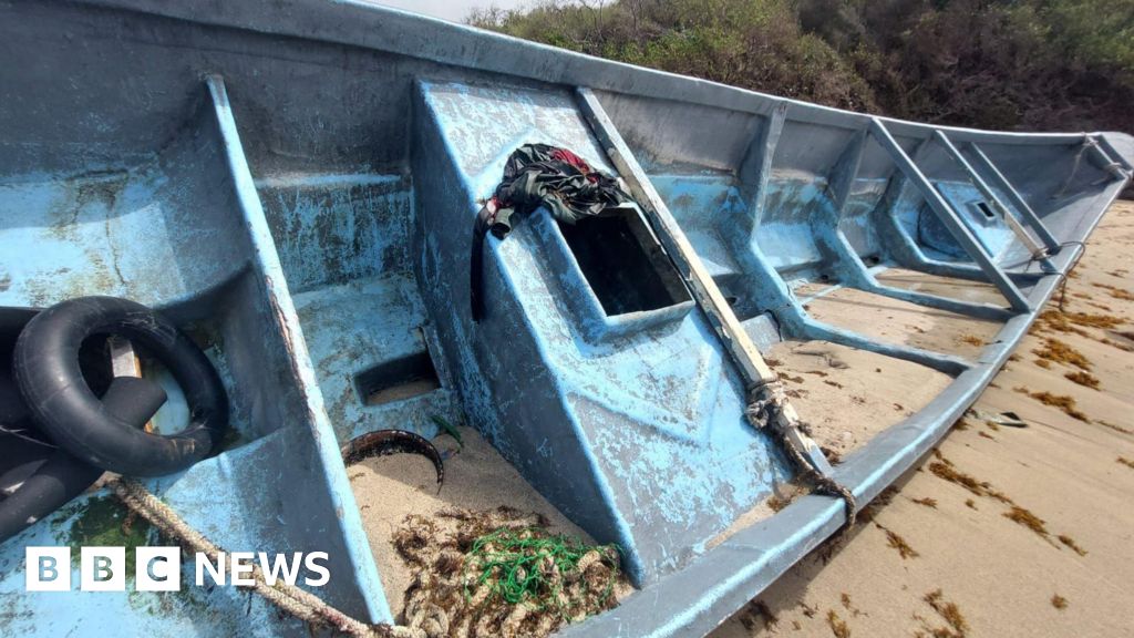 Bodies of 11 Malians found in boat on St Vincent and the Grenadines