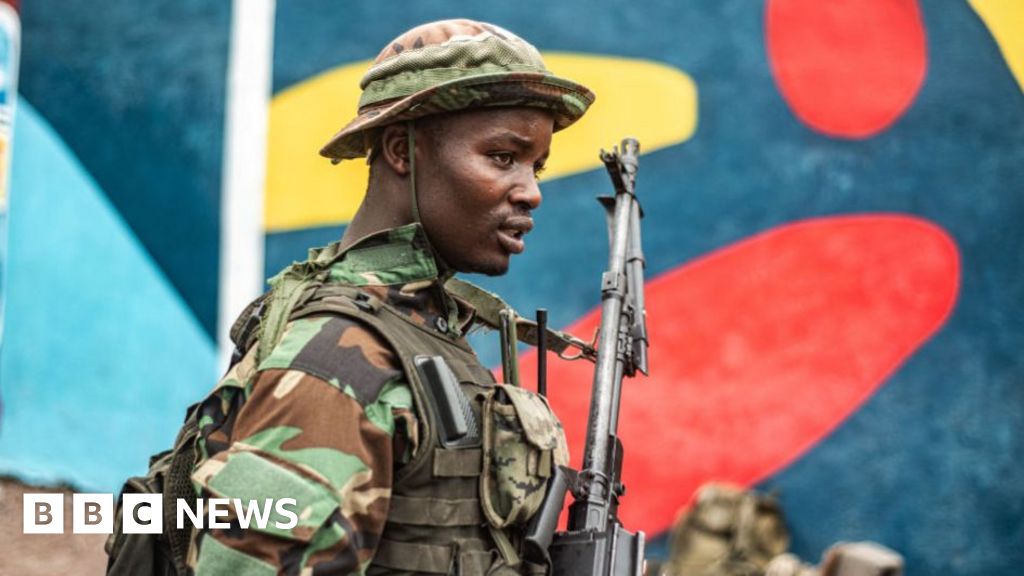 M23 rebels suspend peace talks with government