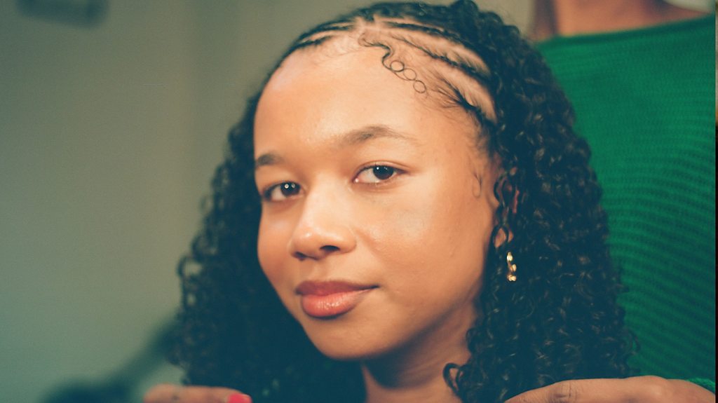 Exploring a Nigerian photographer's iconic 'Hairstyles' series